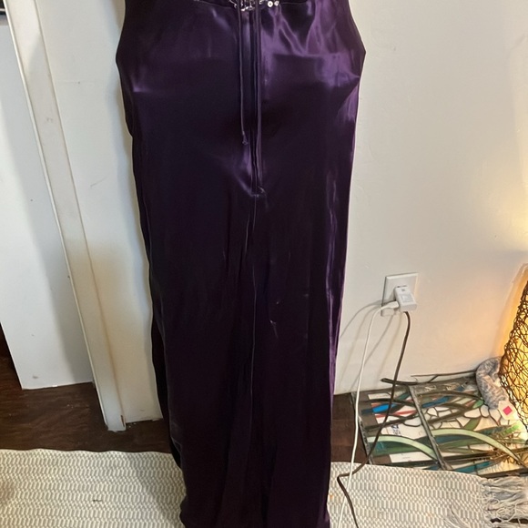 Morgan and Co by Linda Bernell formal sequined sleeveless gown with criss cross - Picture 10 of 14